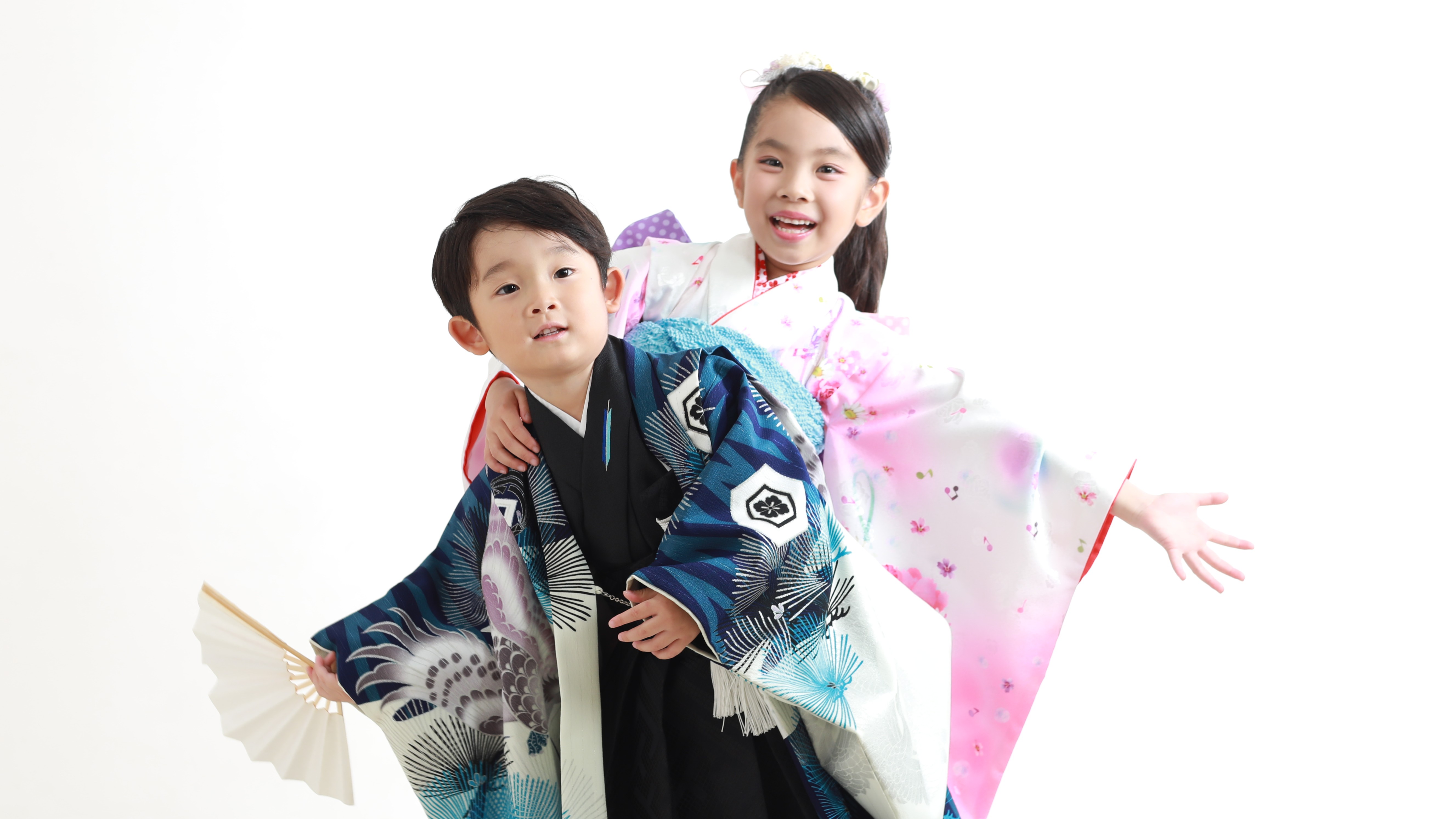 五歳七五三前撮りでお姉ちゃんも着物を着て撮ったきょうだい写真