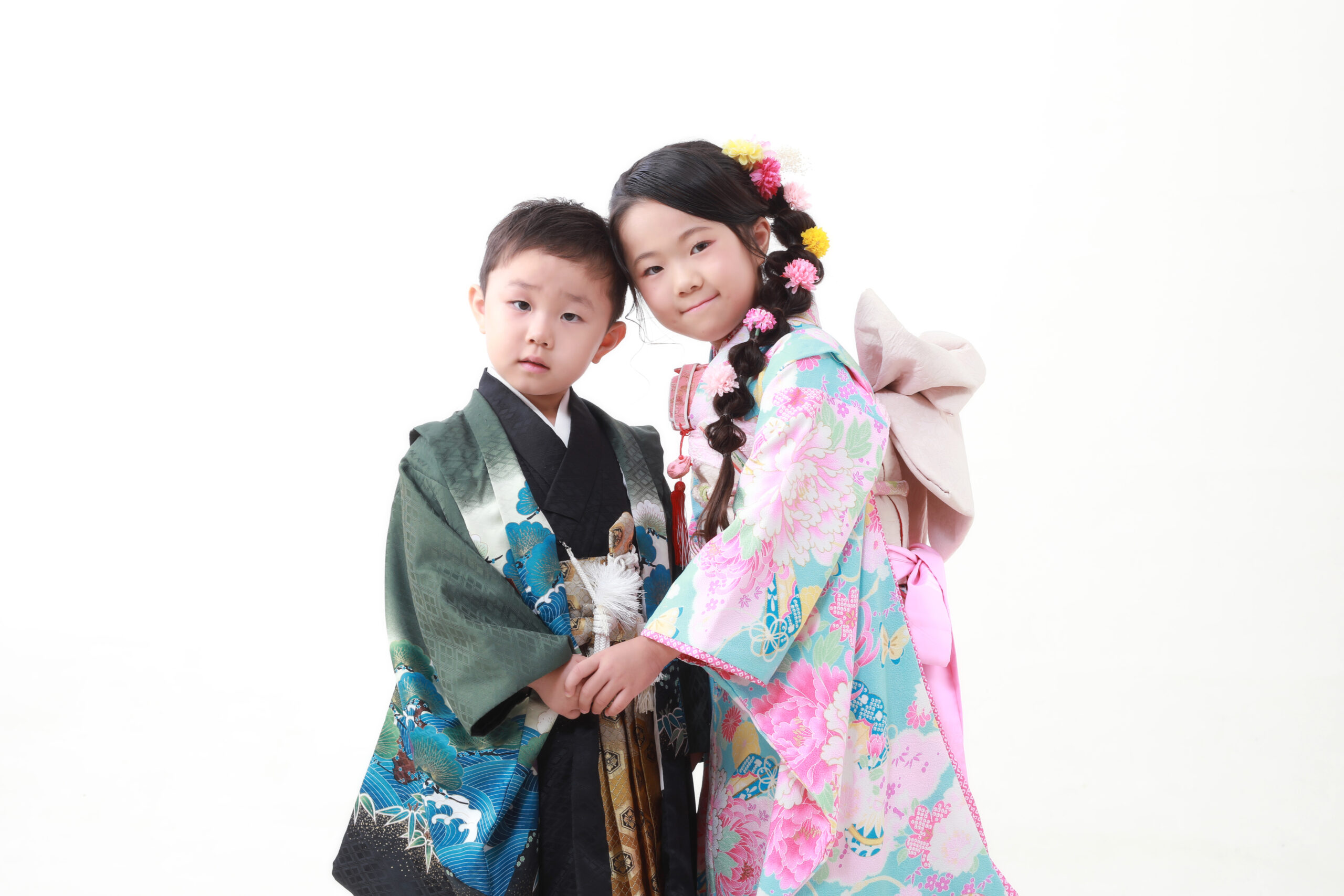 着物姿で七五三の前撮り撮影をされた七歳・五歳のごきょうだいの写真