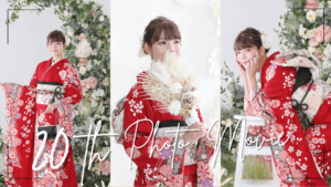 赤い振袖を着た二十歳の女性
