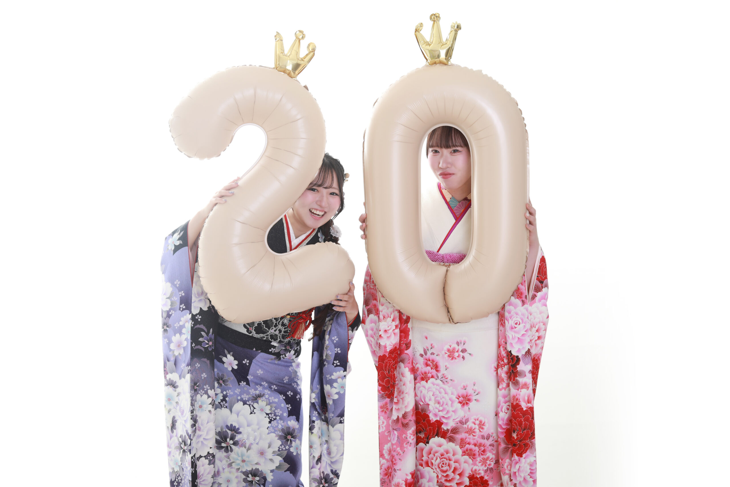 20の風船を持ち込んで幼馴染と成人式の前撮りをされたお客様の写真